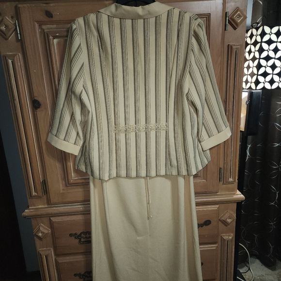 2 Piece R&M Richard's pale yellow size 18 - Picture 2 of 5